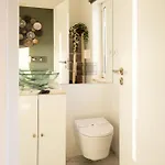 Sunny 2 Bedroom Balcony & Rooftop Views * Lisboa