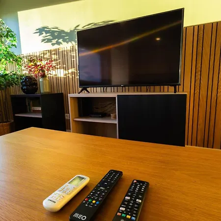 Appartement Sunny 2 Bedroom Balcony & Rooftop Views