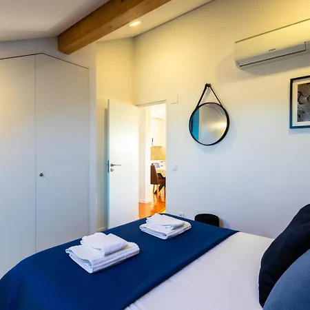 Sunny 2 Bedroom Balcony & Rooftop Views * Lisboa