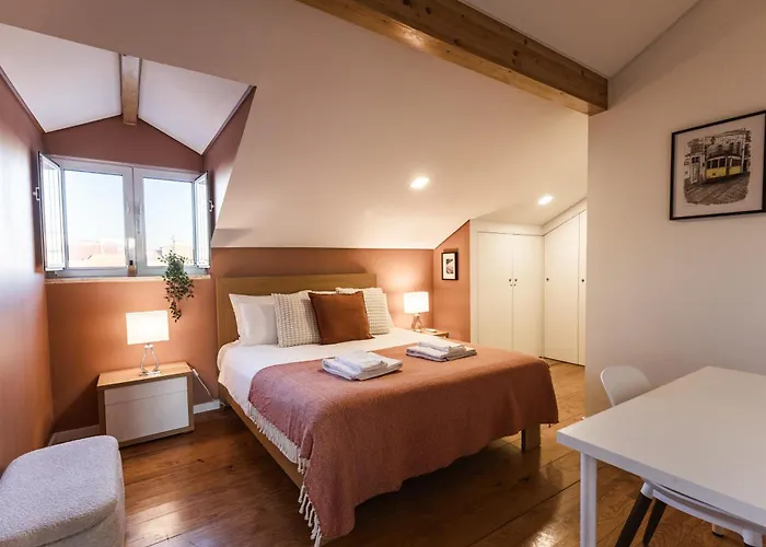 Appartement Sunny 2 Bedroom Balcony & Rooftop Views Lisboa